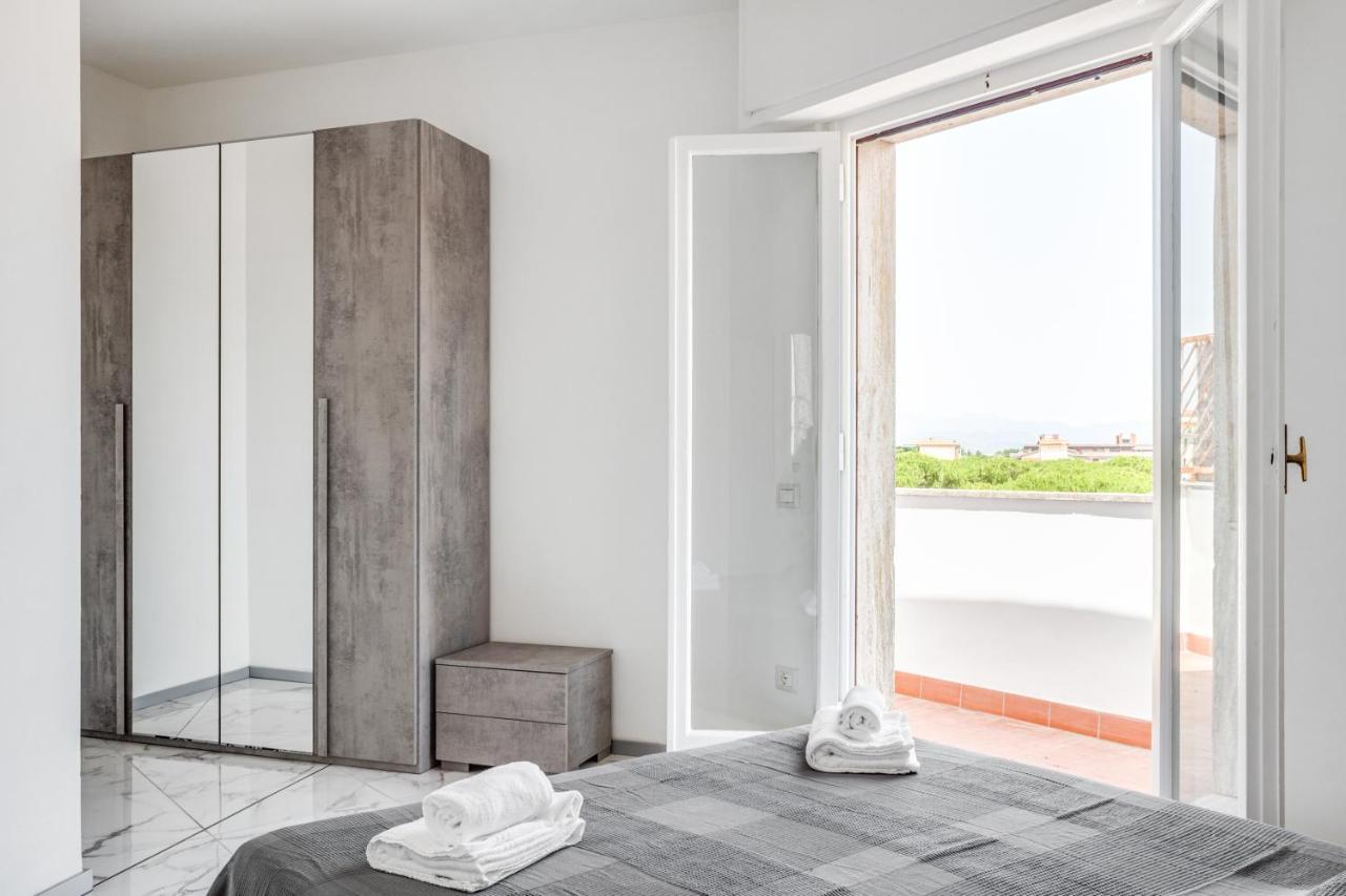 Modern Attics With Balconies And Panoramic View Pisa Exterior foto